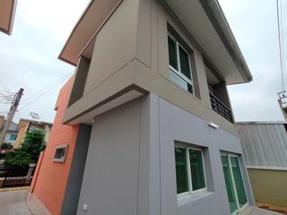 Casa en venta de estudio en Khlong Sam Wa, Bangkok