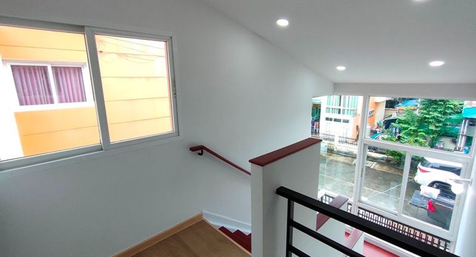 Haus zum Kauf mit Studio in Khlong Sam Wa, Bangkok
