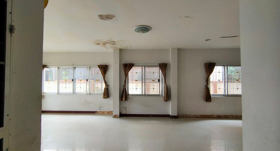 À vendre studio maison à Khlong Sam Wa, Bangkok