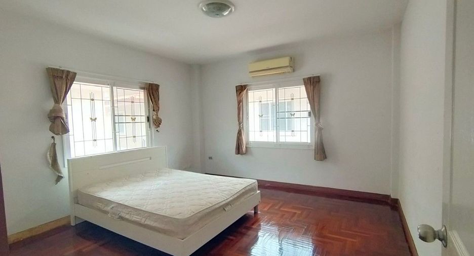 À vendre studio maison à Khlong Sam Wa, Bangkok