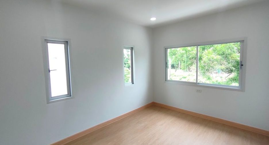 For sale studio house in Khlong Sam Wa, Bangkok