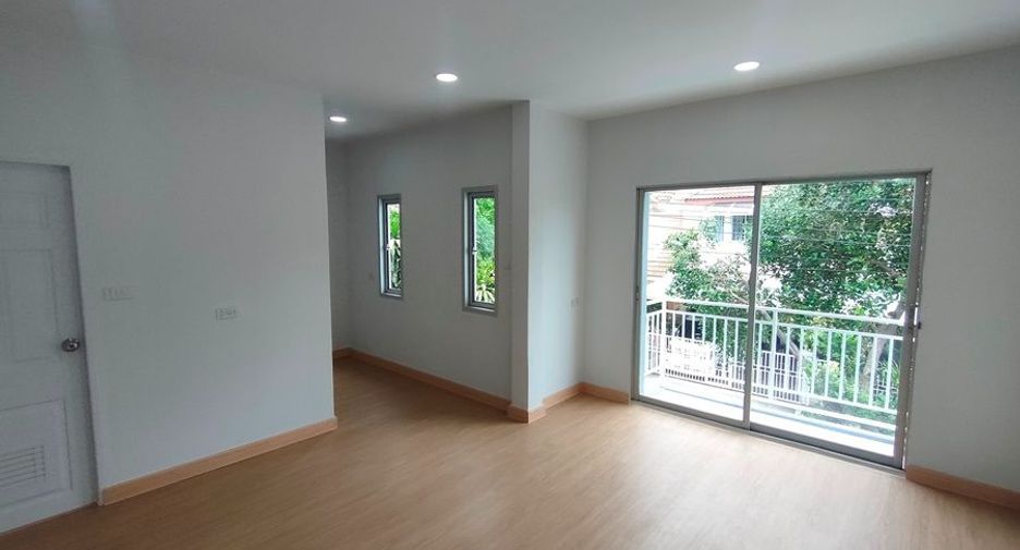 For sale studio house in Khlong Sam Wa, Bangkok