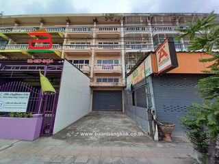 For sale 4 bedrooms retail Space in Lam Luk Ka, Pathum Thani