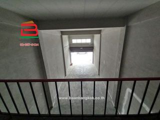 For sale 4 bedrooms retail Space in Lam Luk Ka, Pathum Thani