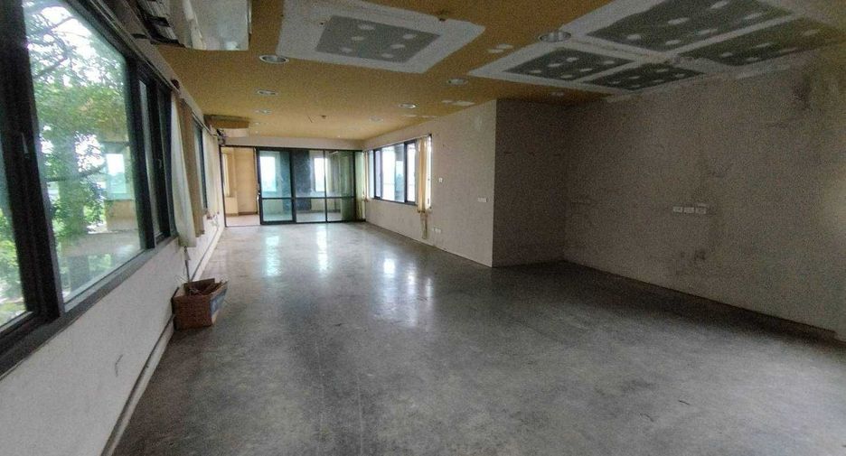 For rent office in Bang Khae, Bangkok