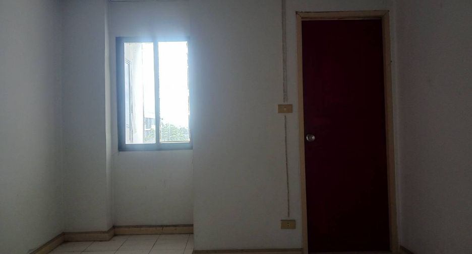 For sale studio condo in Bang Khen, Bangkok