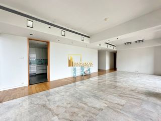 Condo en alquiler de 3 habitaciones en Sathon, Bangkok