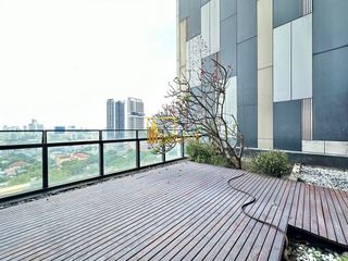 Condo en alquiler de 3 habitaciones en Sathon, Bangkok