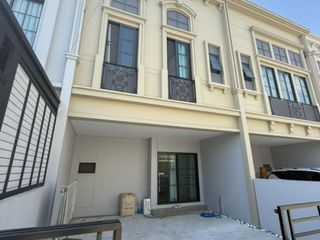 For rent 3 bed townhouse in Bang Phli, Samut Prakan
