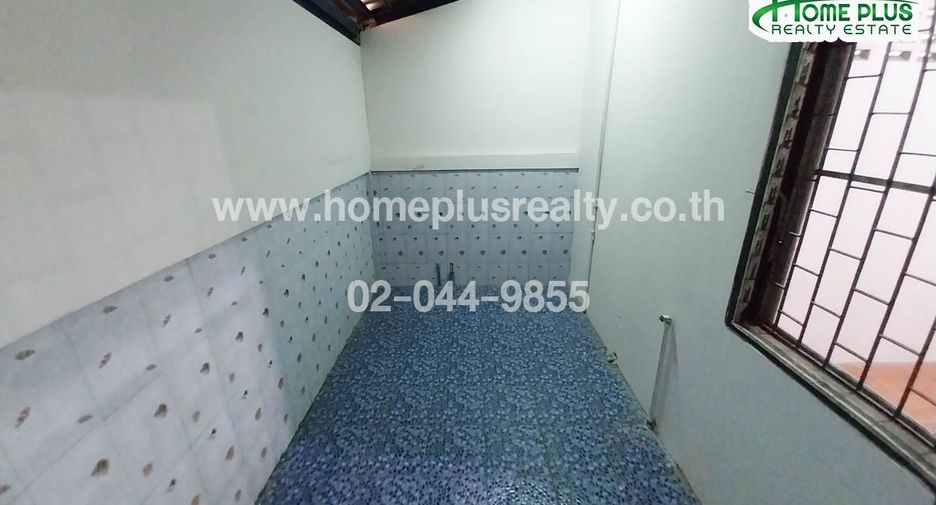 For sale 1 bed townhouse in Bang Len, Nakhon Pathom
