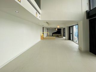 For rent 5 bedrooms condo in Sathon, Bangkok