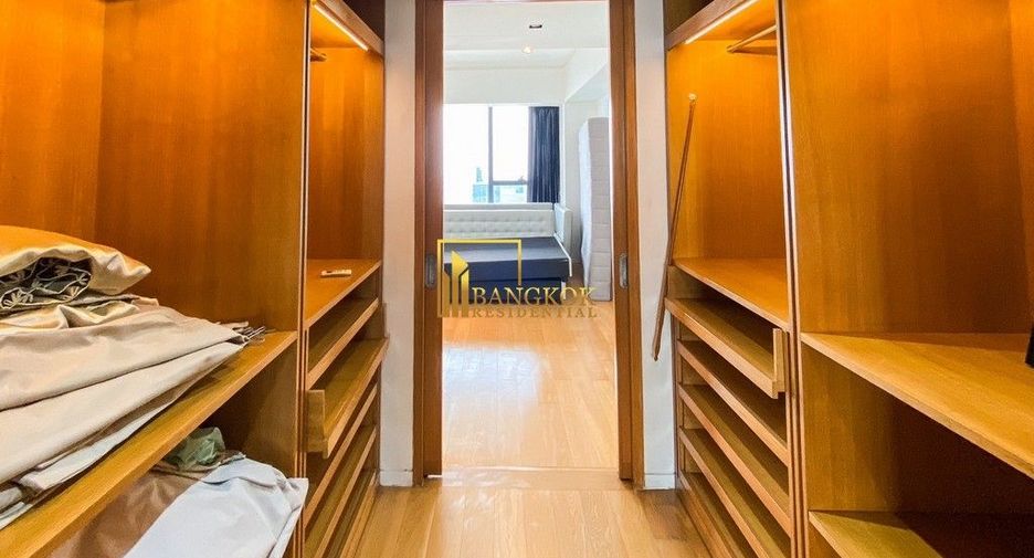 For rent 5 bedrooms condo in Sathon, Bangkok