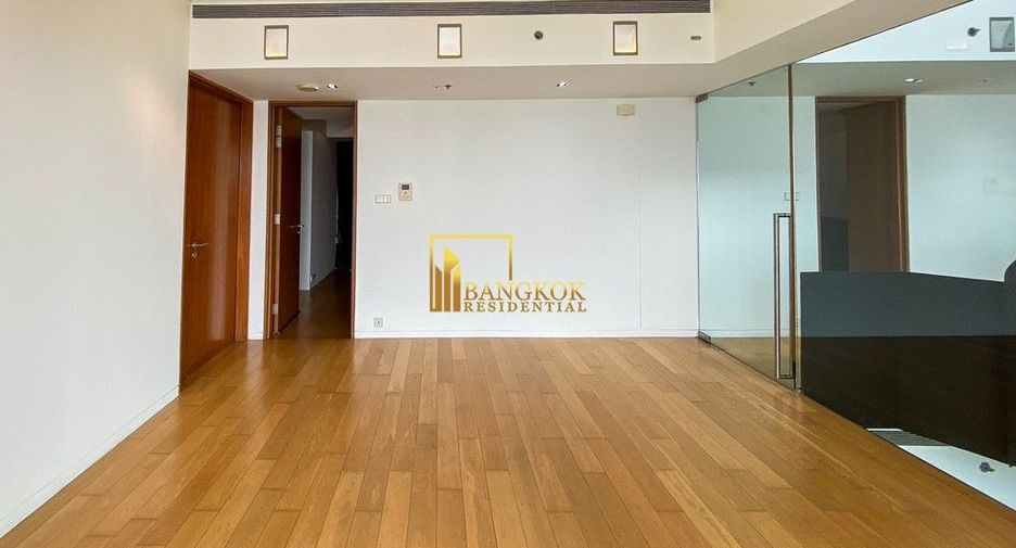 For rent 5 bedrooms condo in Sathon, Bangkok