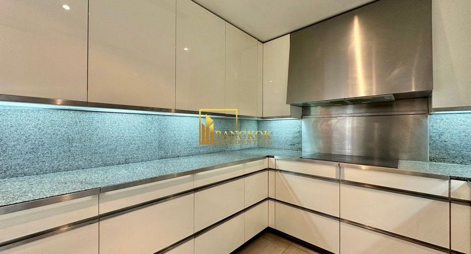 For rent 3 bedrooms condo in Sathon, Bangkok