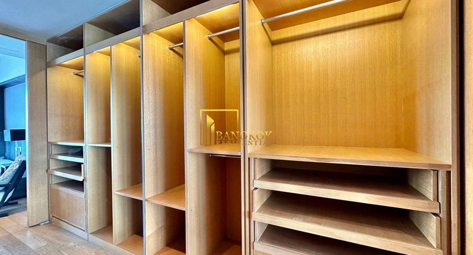 For rent 3 bedrooms condo in Sathon, Bangkok