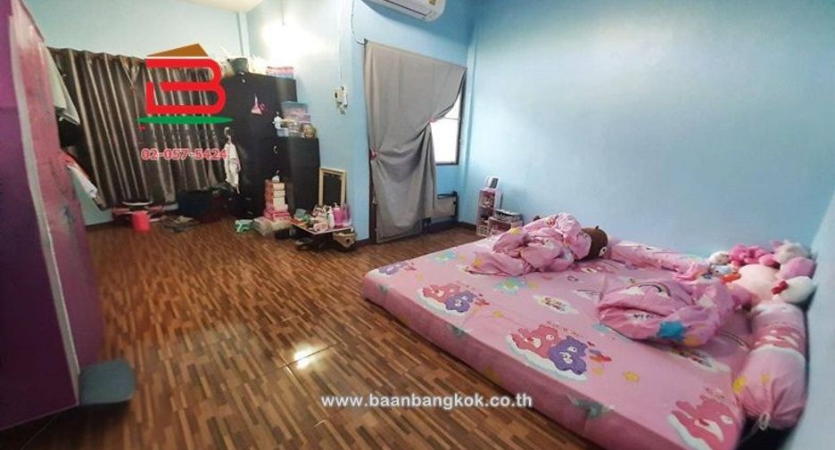 For sale 2 bedrooms townhouse in Khlong Sam Wa, Bangkok