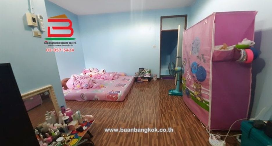 For sale 2 bedrooms townhouse in Khlong Sam Wa, Bangkok