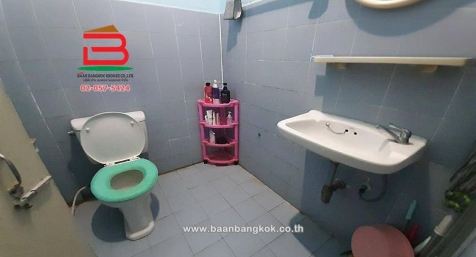 For sale 2 bedrooms townhouse in Khlong Sam Wa, Bangkok
