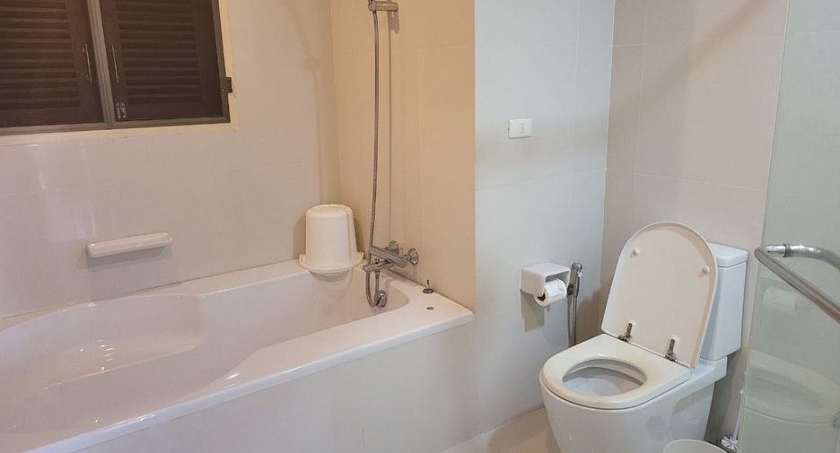 Condo en venta de 2 habitaciones en Huai Khwang, Bangkok