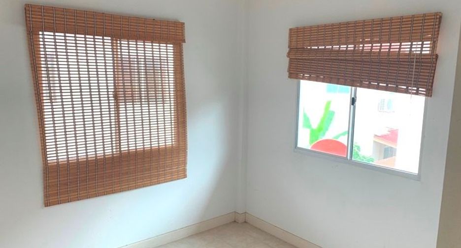 For sale studio house in Khlong Sam Wa, Bangkok
