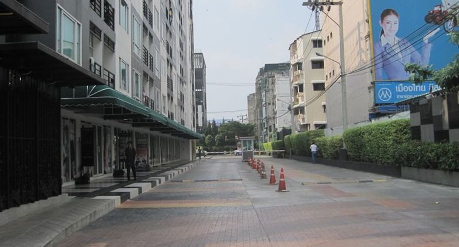 For sale studio condo in Thon Buri, Bangkok