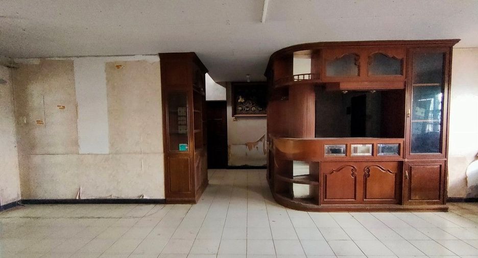 For sale studio house in Khlong Sam Wa, Bangkok