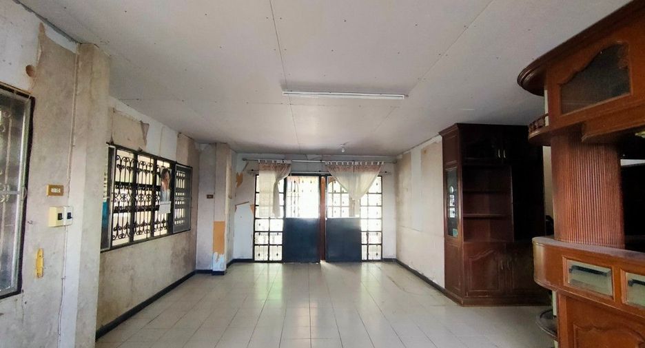 For sale studio house in Khlong Sam Wa, Bangkok