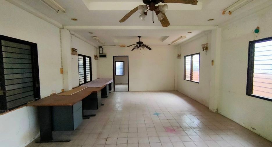 For sale studio house in Khlong Sam Wa, Bangkok
