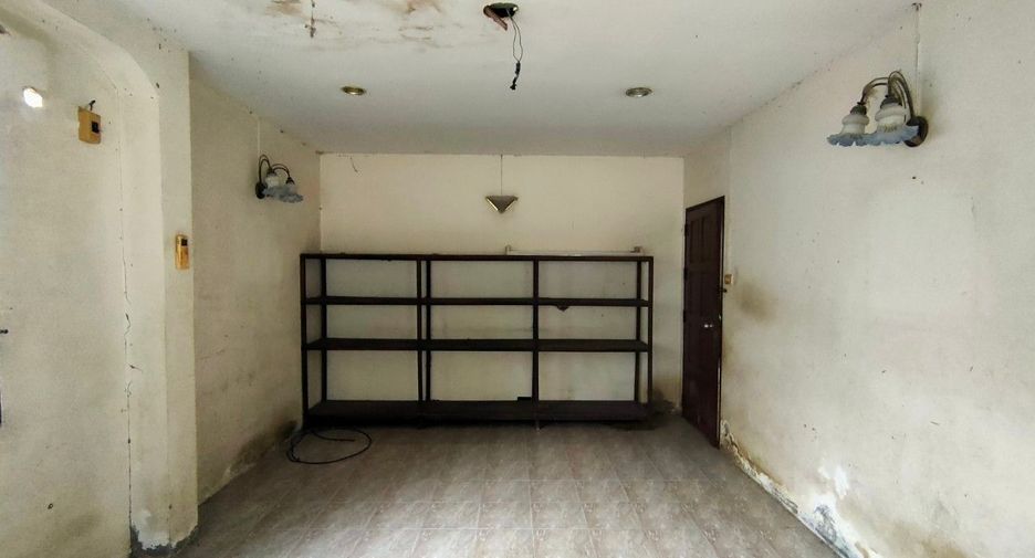For sale studio house in Khlong Sam Wa, Bangkok