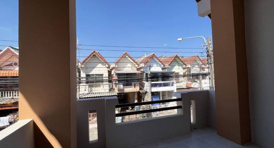 For sale studio house in Bang Khen, Bangkok