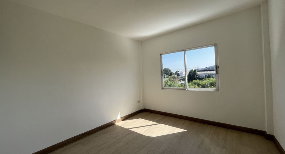 For sale studio house in Bang Khen, Bangkok