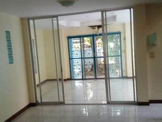Haus zum Kauf mit Studio in Nong Chok, Bangkok