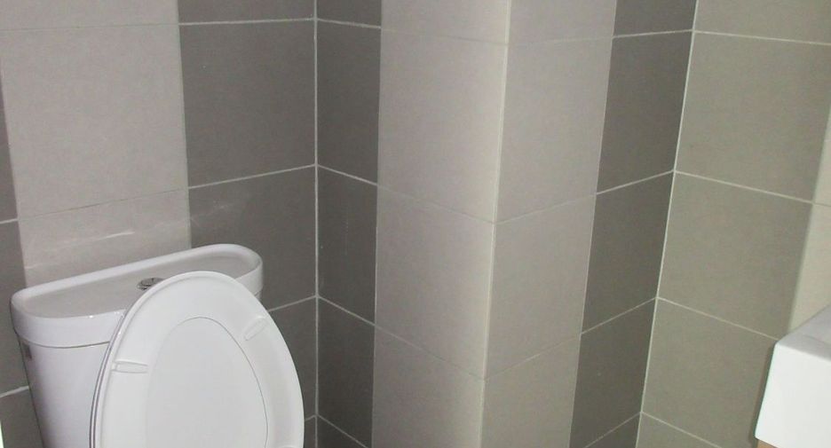 For sale studio condo in Thon Buri, Bangkok