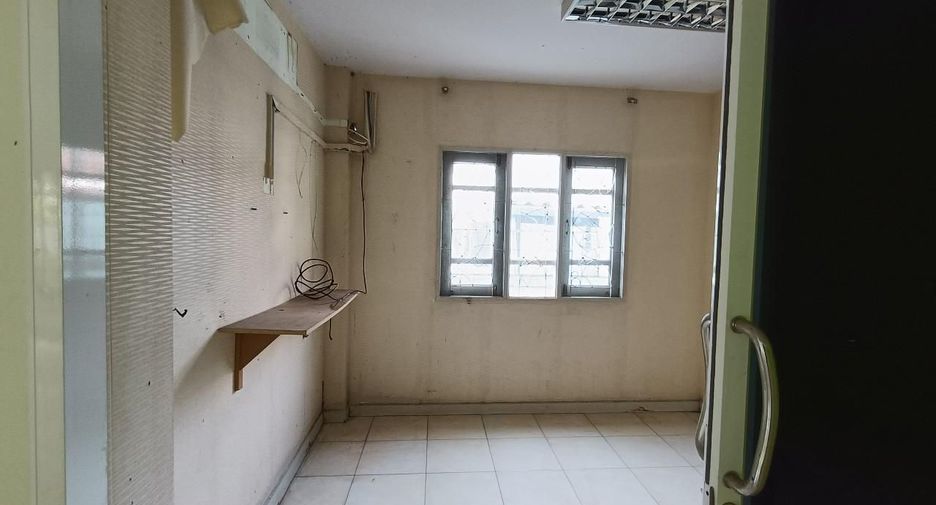 出售 公寓 独立屋 在 Nong Chok, 曼谷