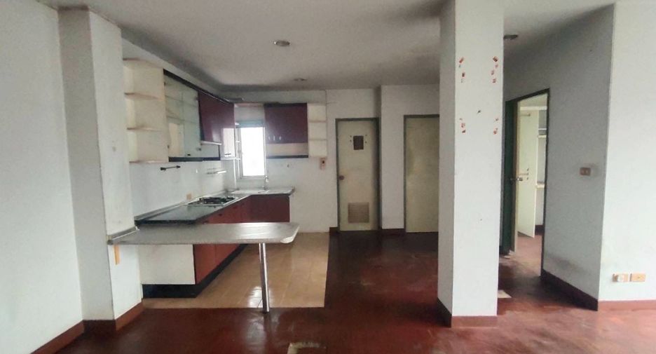 For sale studio condo in Bang Na, Bangkok