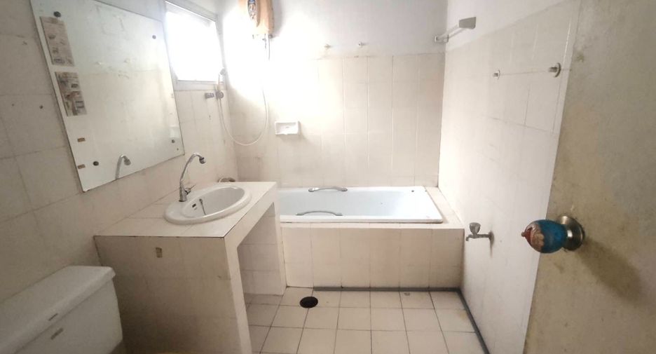 For sale studio condo in Bang Na, Bangkok