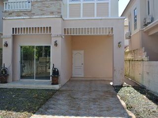 Haus zum Kauf mit Studio in Min Buri, Bangkok