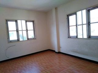 出售 公寓 独立屋 在 Nong Chok, 曼谷