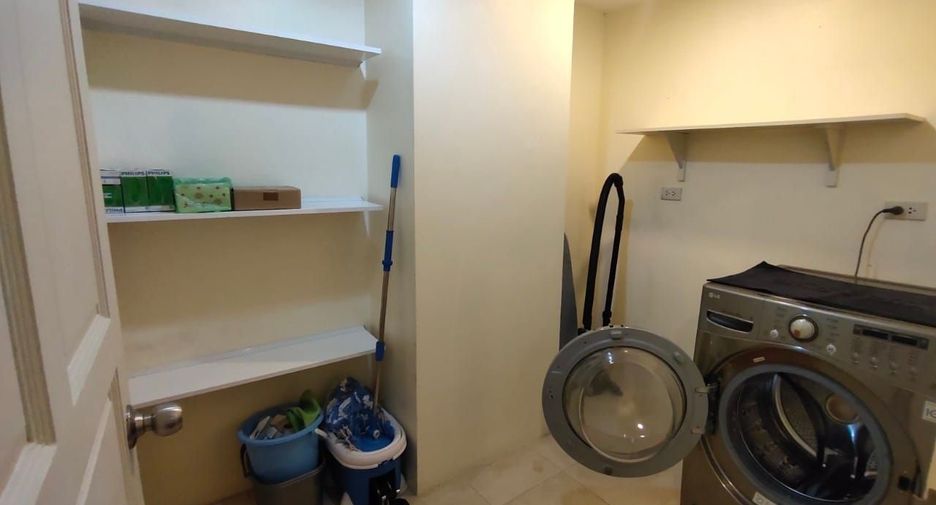 Condo en alquiler de 2 habitaciones en Bang Rak, Bangkok