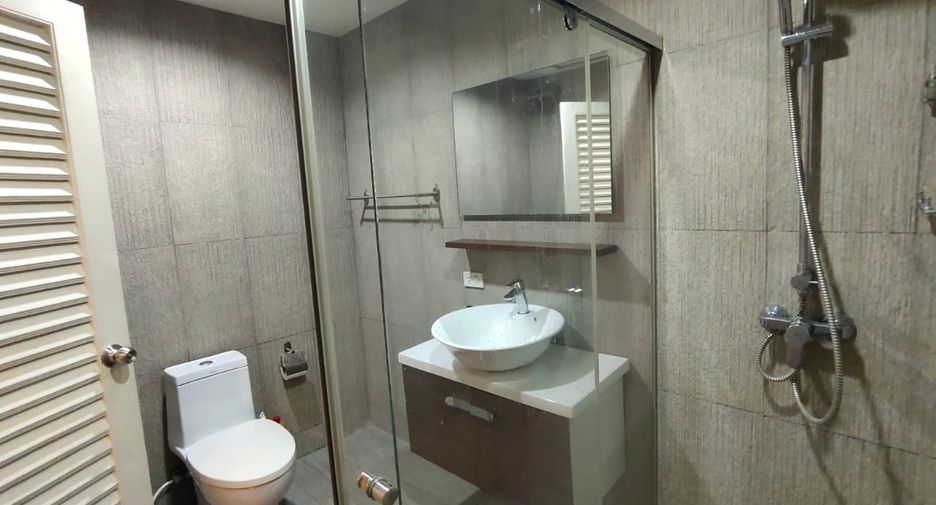 Condo en alquiler de 2 habitaciones en Bang Rak, Bangkok