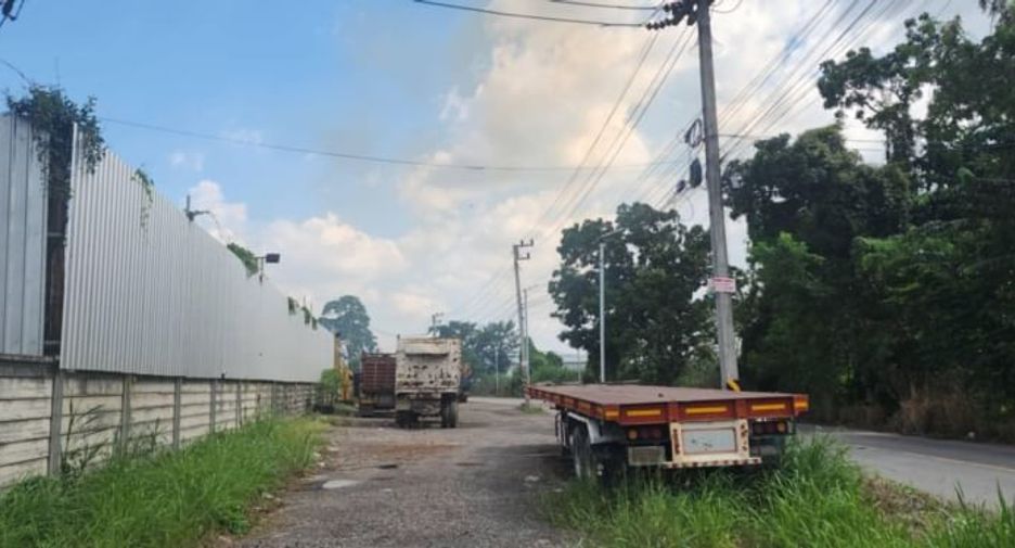 For sale warehouse in Si Racha, Chonburi