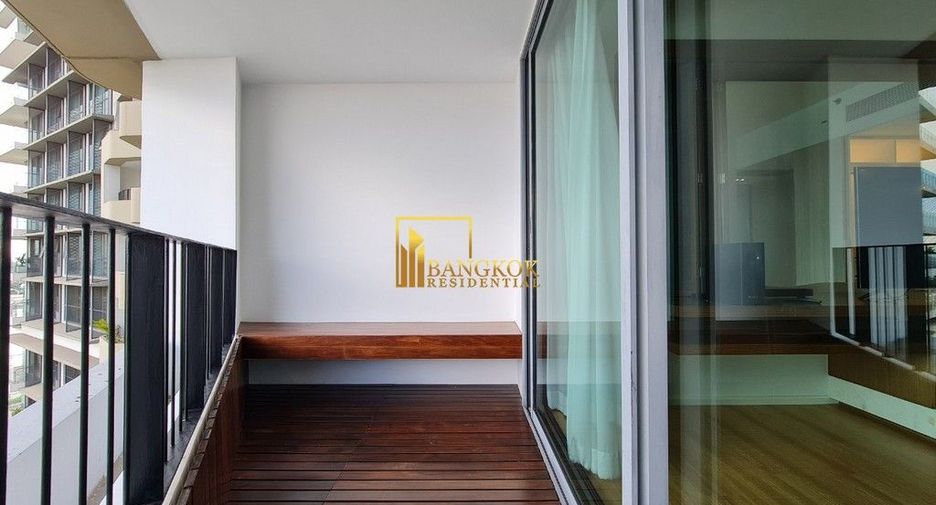 For rent 2 bedrooms condo in Yan Nawa, Bangkok