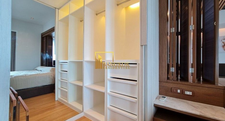 For rent 2 bedrooms condo in Yan Nawa, Bangkok