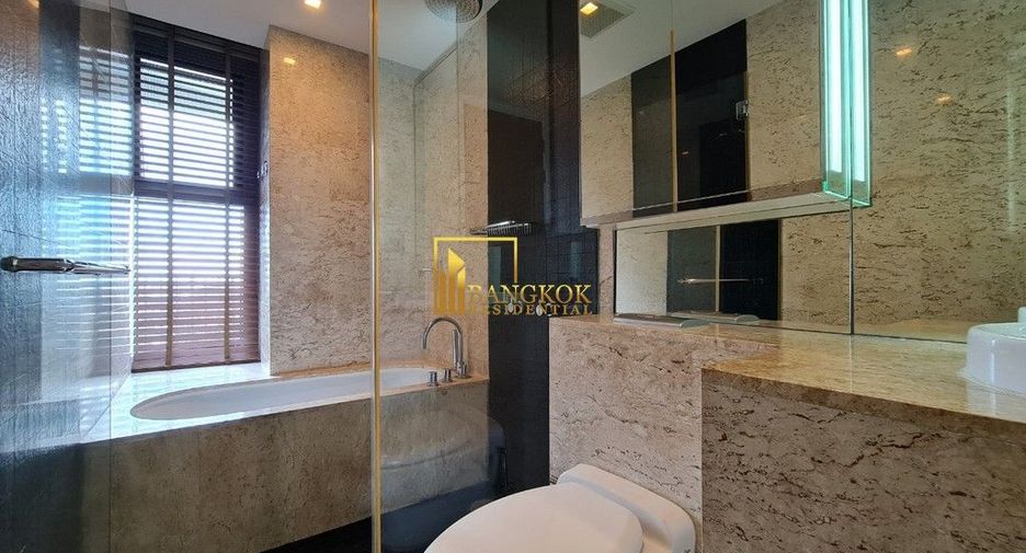 For rent 2 bedrooms condo in Yan Nawa, Bangkok
