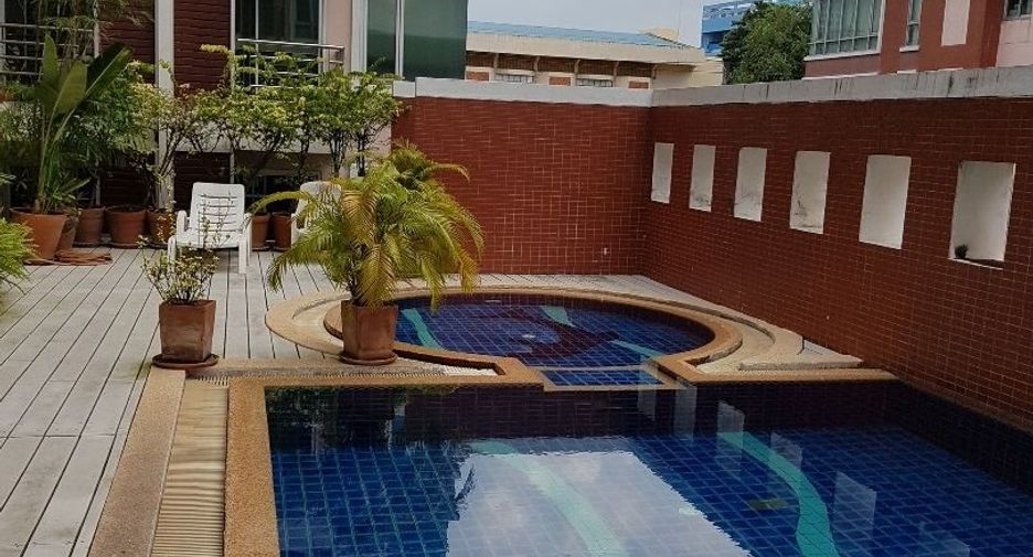 For sale studio condo in Din Daeng, Bangkok