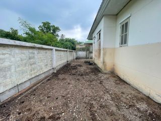 Haus zum Kauf mit Studio in Nong Chok, Bangkok