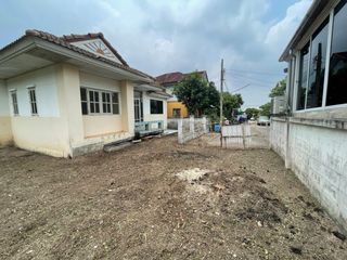 Haus zum Kauf mit Studio in Nong Chok, Bangkok