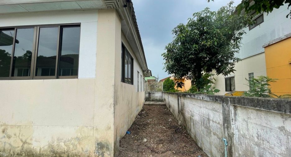 For sale studio house in Nong Chok, Bangkok