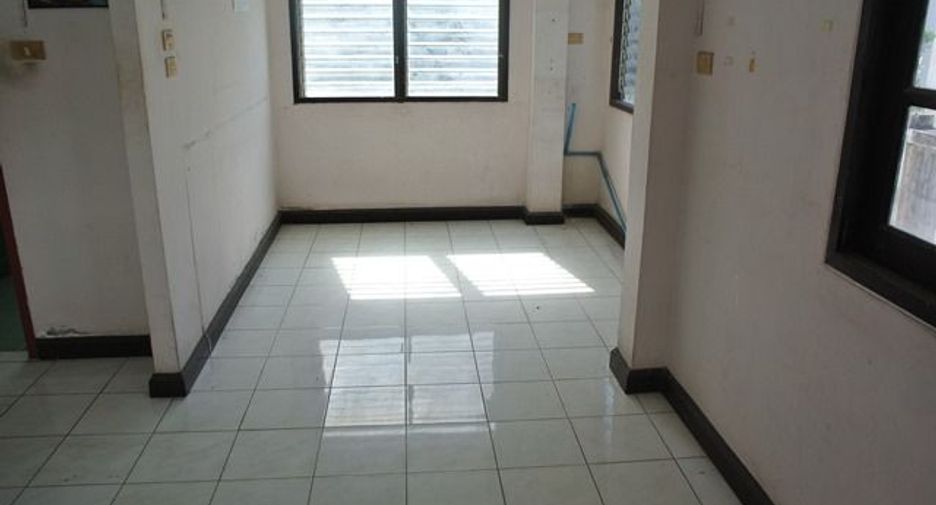 À vendre studio maison à Min Buri, Bangkok