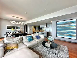 For rent 3 bed condo in Yan Nawa, Bangkok